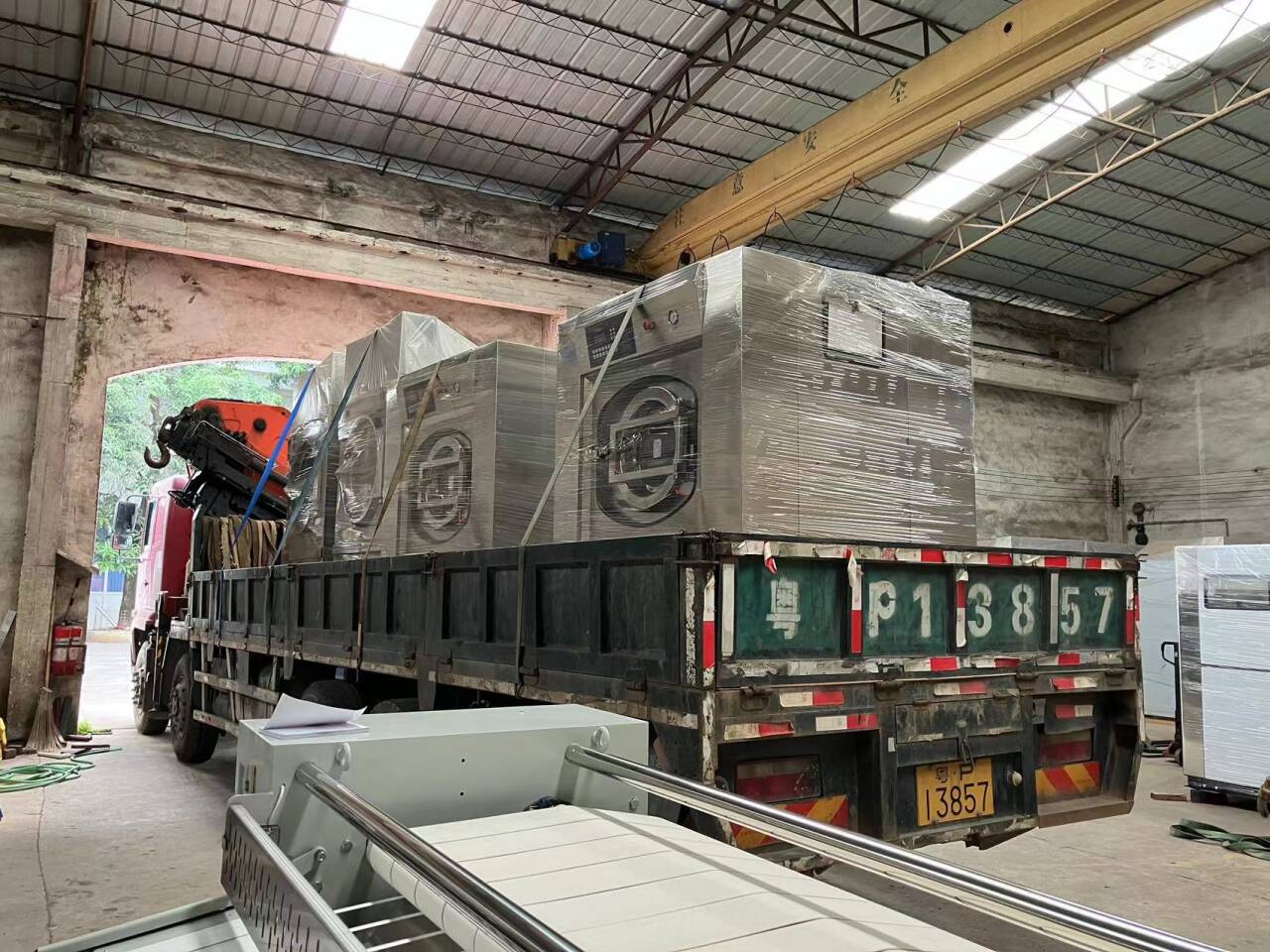 廣州化妝品公司50公斤工業(yè)洗衣機(jī)定制案例